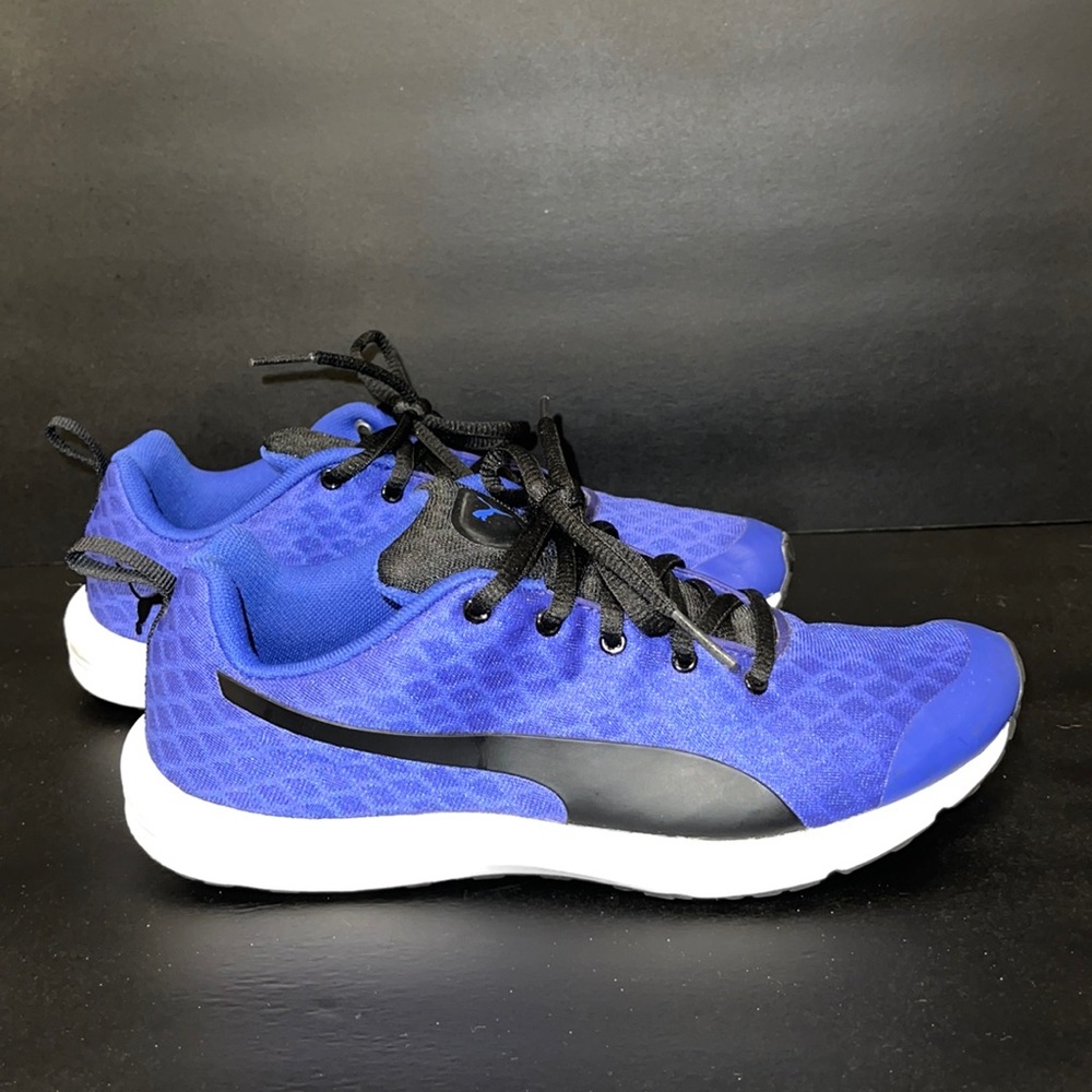 Blue Pumas Woman’s size 6.5